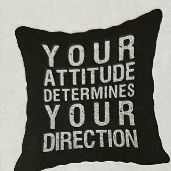 Meet your Posher, Dee - Picture 7 of 9